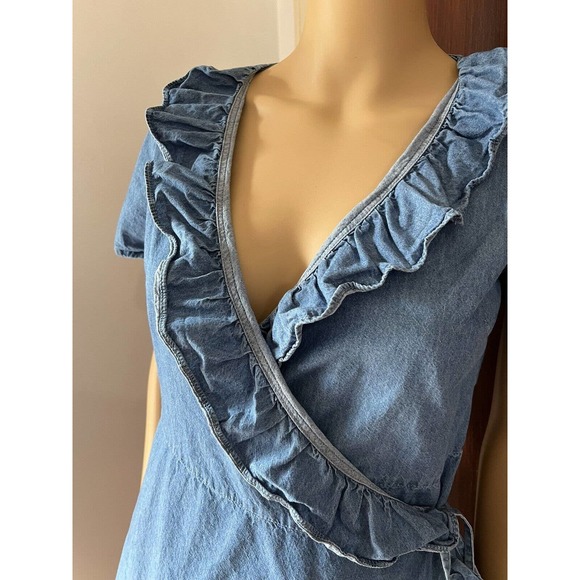 Exit Blue Chambray Denim Ruffle Accent Tunic Wrap Top Size Small - Picture 4 of 6